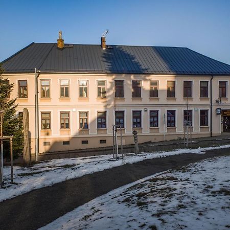 Apartman Hotel Vomocil Bystre Kültér fotó