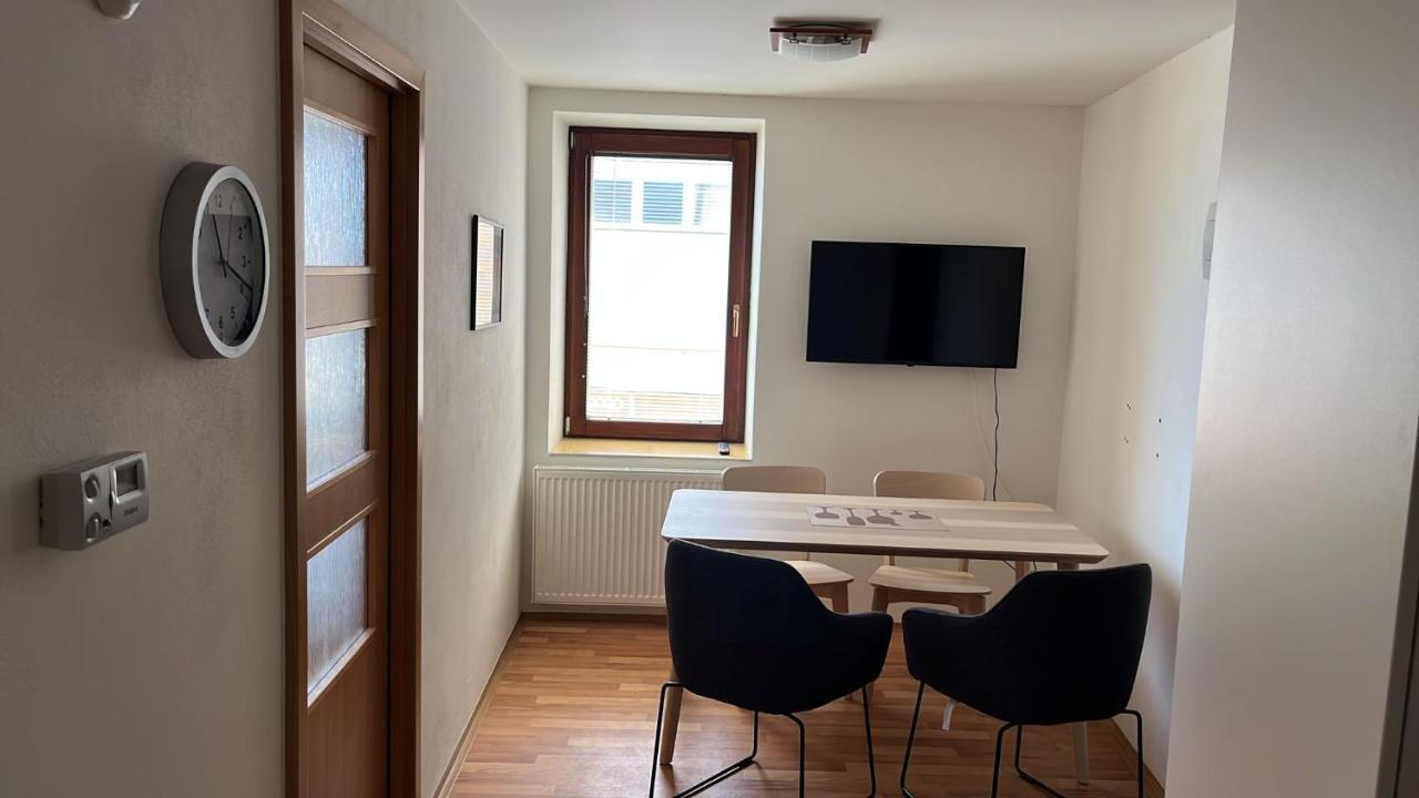 Apartman Hotel Vomocil Bystre Kültér fotó